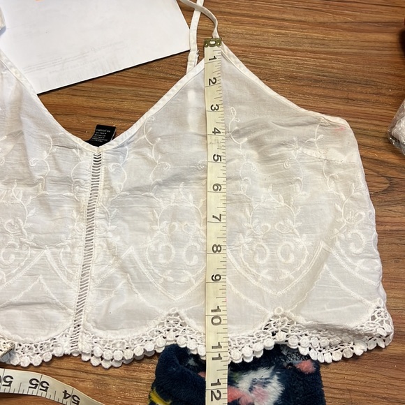 Forever 21 White Scalloped Lace Crop Top - Picture 7 of 7